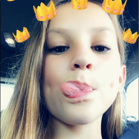 Meet your Posher, Laci - Picture 1 of 1